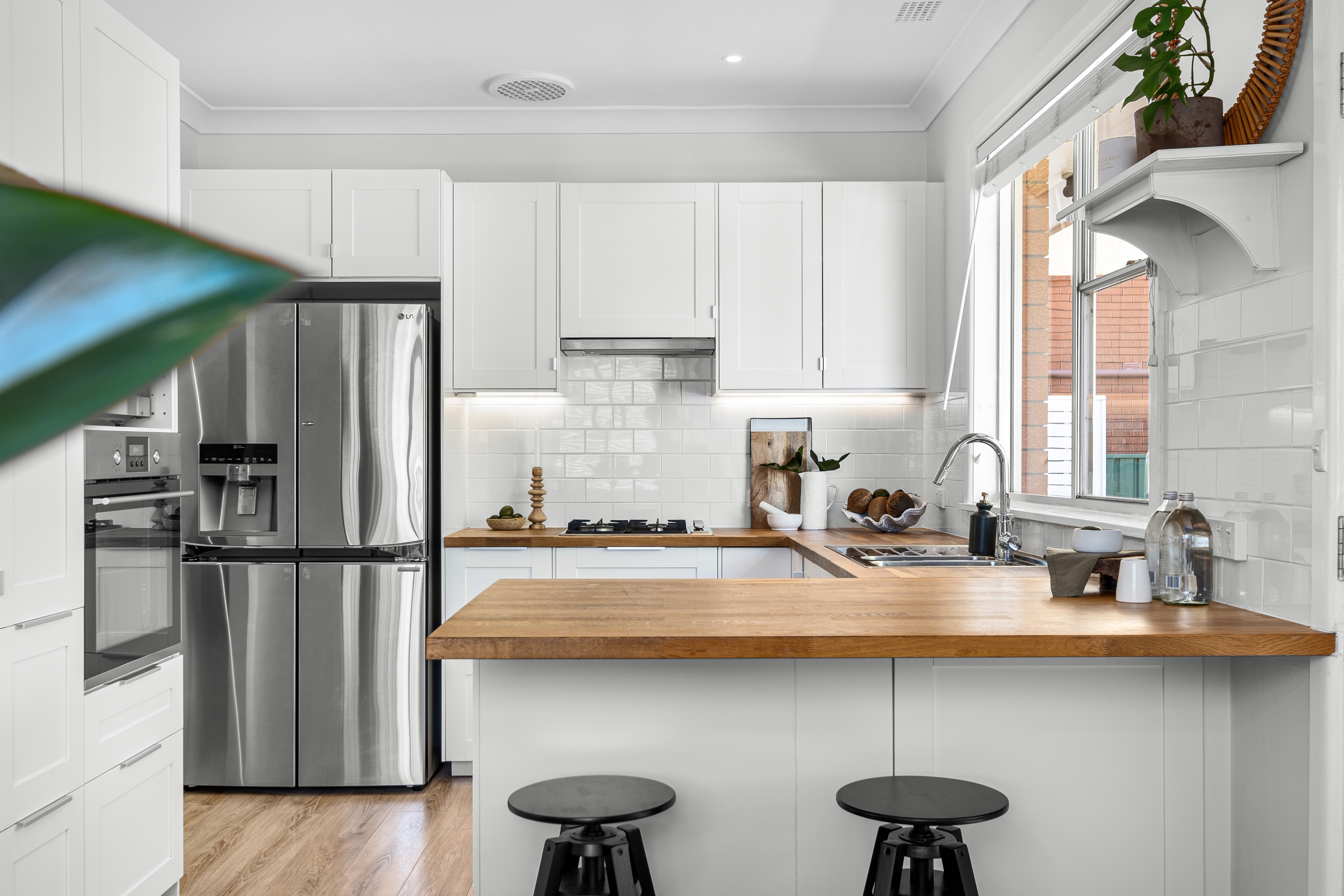 The Bright Scandi-Farmhouse Kitchen — photo 1